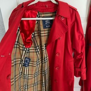 *SOLD* Vintage Burberrys Trench Coat w/ removable liner